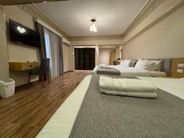 Junior Suite with Pool View